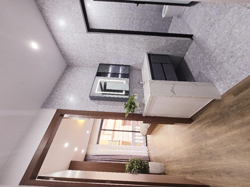 NHÀ ĐẸP FULL NỘI THẤT HIỆN ĐẠI-THANH  XUÂN. 50 M RA MẶT PHỐ.KHƯƠNG ĐÌNH.